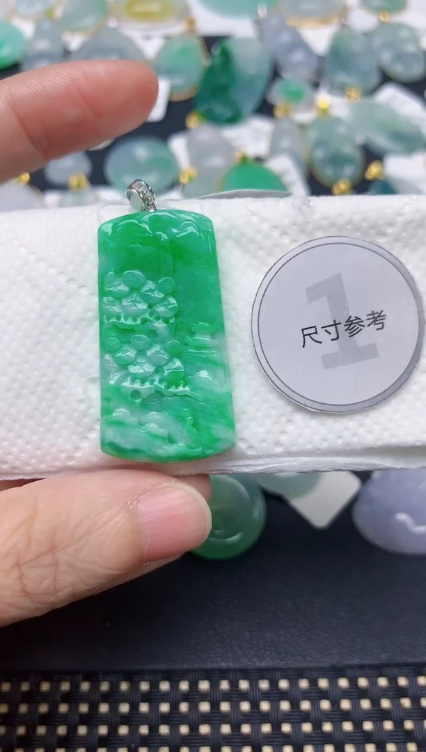 颈饰18K金镶嵌翡翠天然缅甸A货翡翠