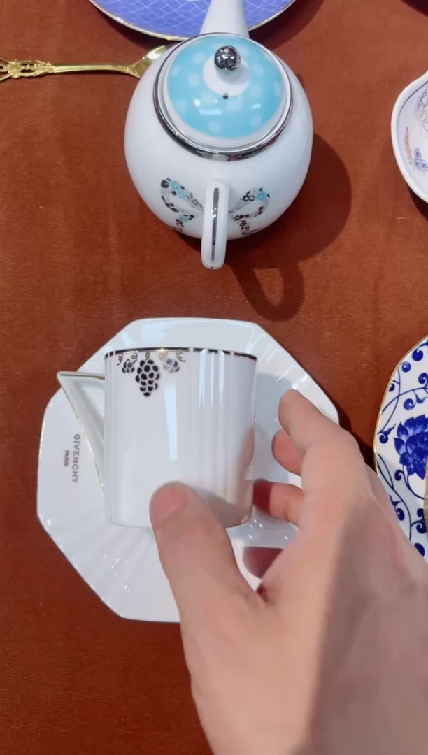 瓷片G杯碟········