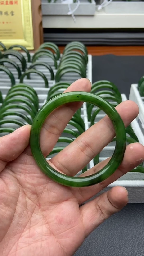 未镶嵌手镯和田玉（碧玉）53-59.5