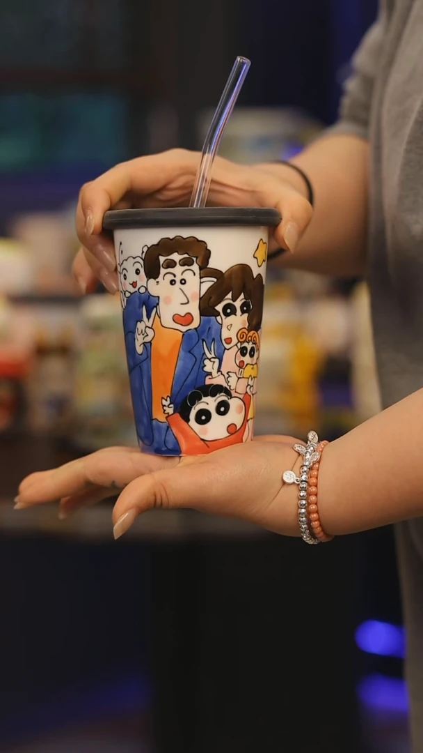 【闪购商品】摆件景德镇釉下彩绘设计师款式陶瓷