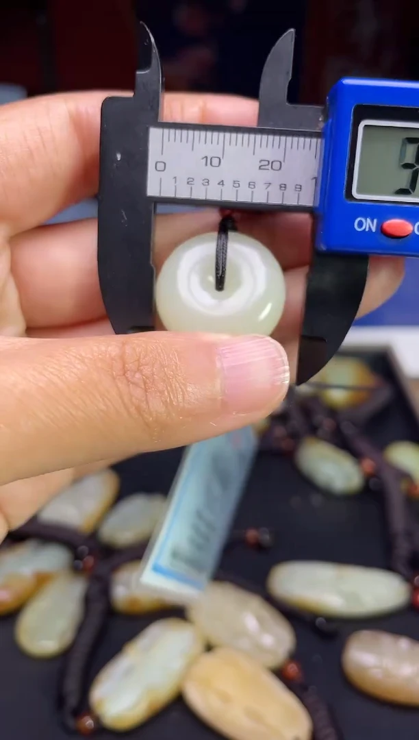 颈饰未镶嵌和田玉123