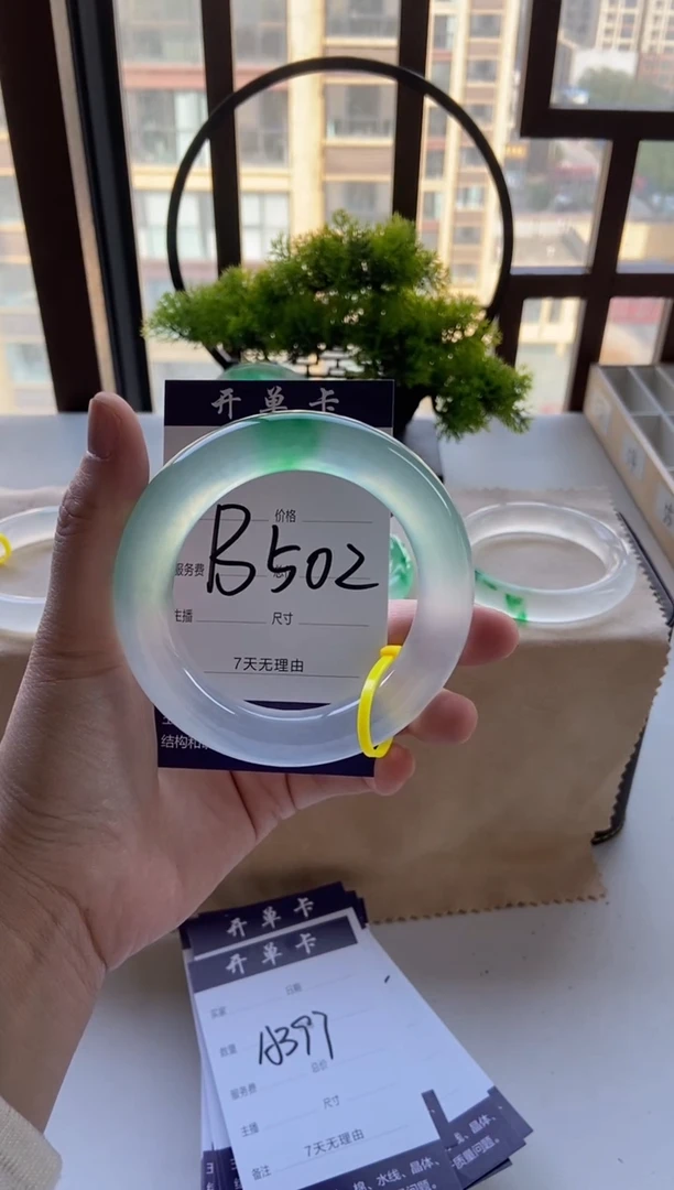 迪***?一物一拍  专拍链接