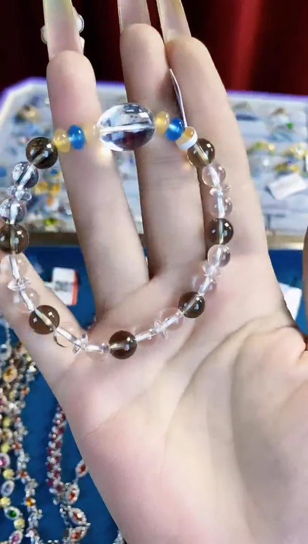 瓷片楚楚中古珠宝甄选不退换