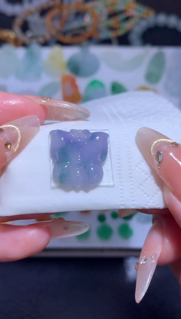 未镶嵌定制翡翠蝴蝶