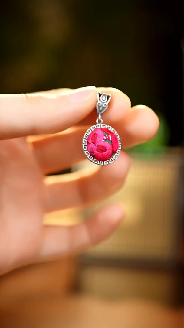 刺绣润私人定制苗族手工W288