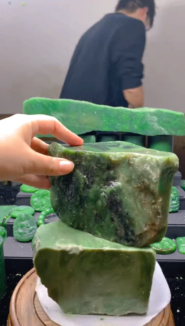 未镶嵌和田玉珠宝半成品1