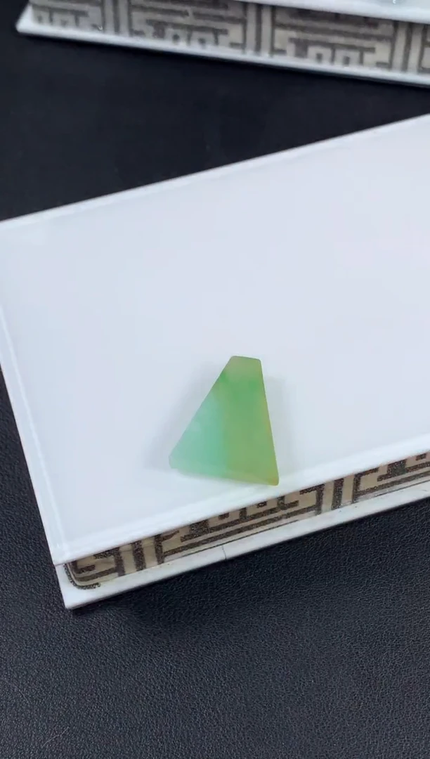 未镶嵌定制翡翠水**在翡翠