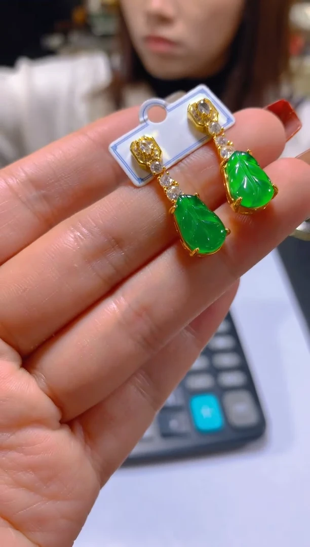 未镶嵌翡翠耳饰多样性发一