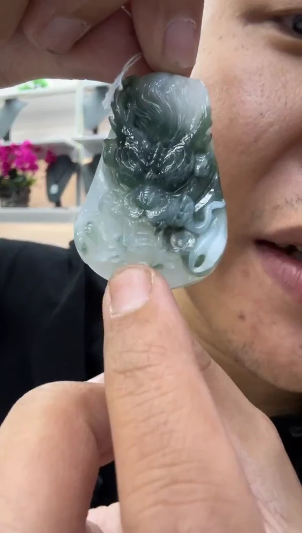 颈饰未镶嵌翡翠天然翡翠A货孤品一件
