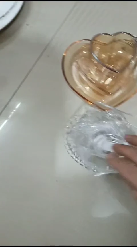 瓷用****4318玻璃制品一堆