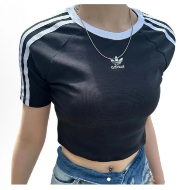 adidas/阿迪达斯休闲舒适经典运动圆领女款白色短款短袖 JC8703