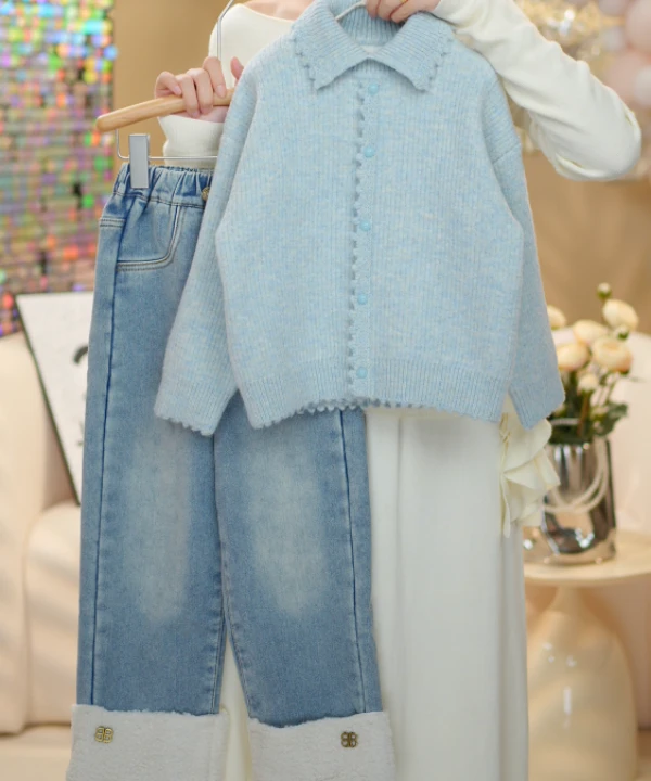 2025女童秋季加绒加厚翻领针织毛衣牛仔裤中大童百搭套装