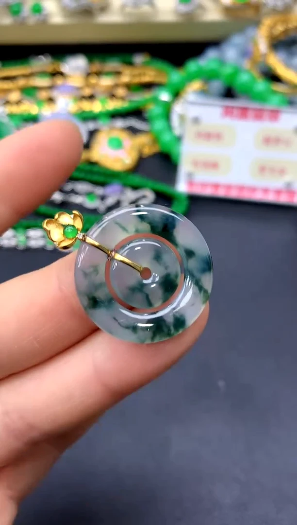 颈饰18K金镶嵌翡翠73-中国好珍宝