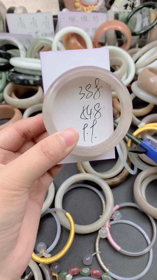 未镶嵌手镯石英质玉388