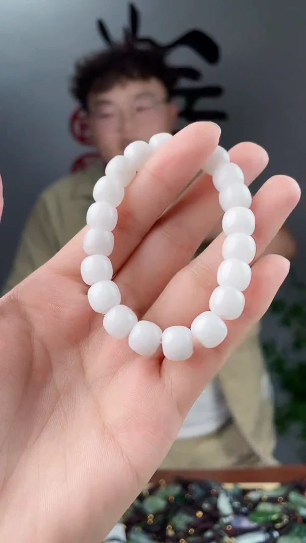 和田玉未镶嵌颈饰拍一发一，多样性发货