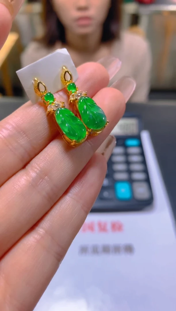 未镶嵌翡翠耳饰多样性发一