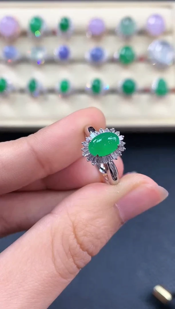 【闪购商品】翡翠戒指18K金镶嵌B173     