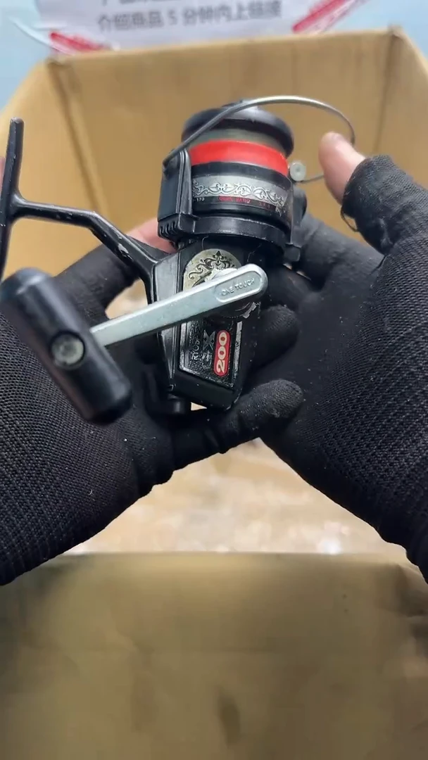 ?**?钓鱼轮，微瑕孤品，成色，型号直播间讲解为准，看好再下单。