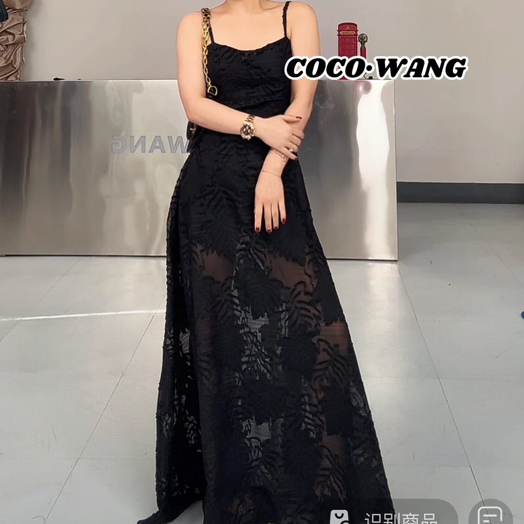 镂空立体树叶吊带气质连衣裙显瘦性感夏季黑色宴会轻奢小众1177