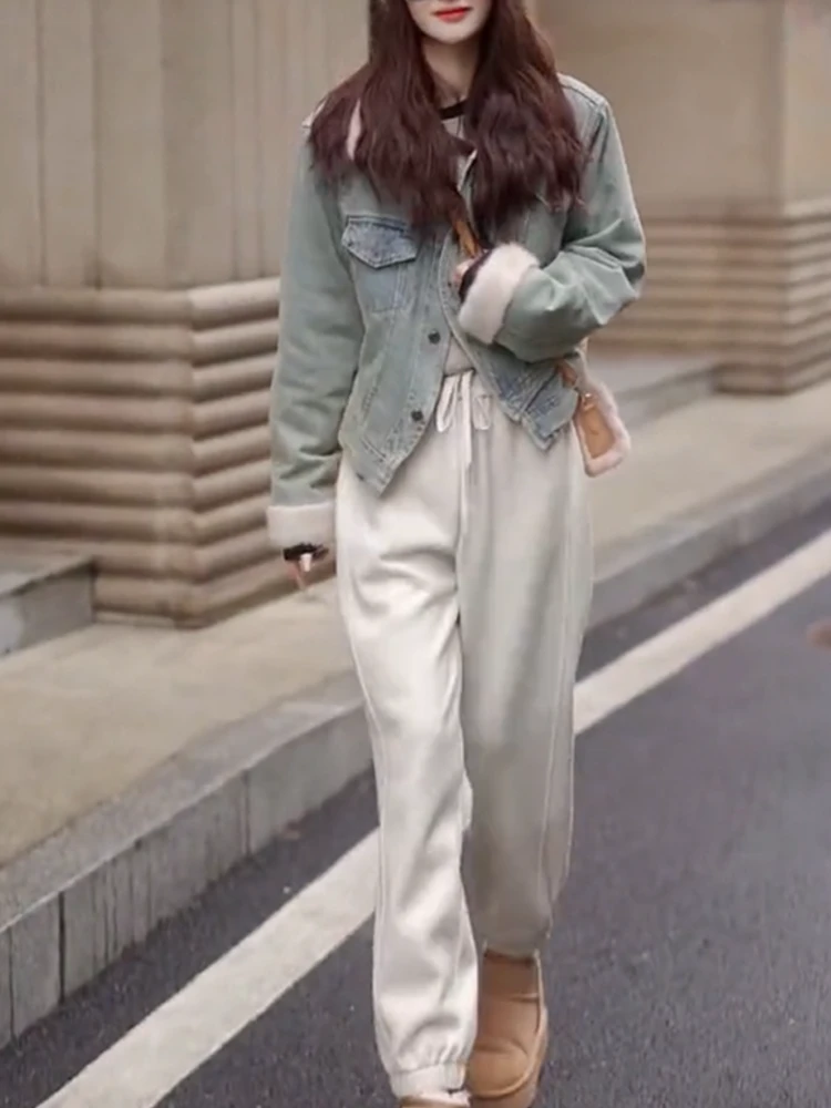2025秋冬女生设计师款外套 JYNZJYFMGZ2311164002