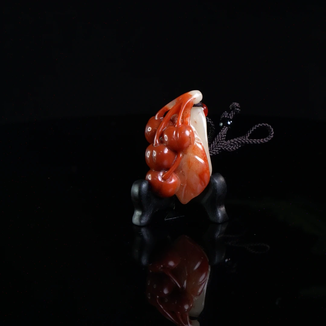 Lot.13.寿山石结晶芙蓉多子多福挂件18.2克4.3x2.6x1.5cm