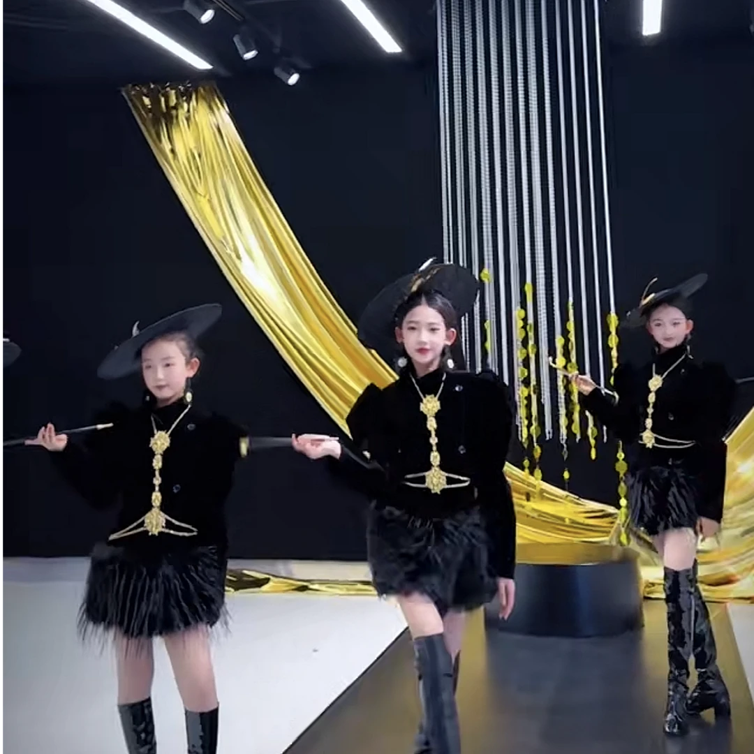 2026原创设计师款黑色丝绒外套