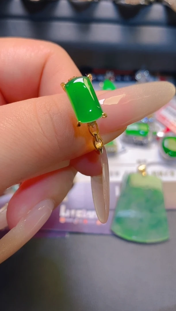 翡翠银S925镶嵌耳饰天然