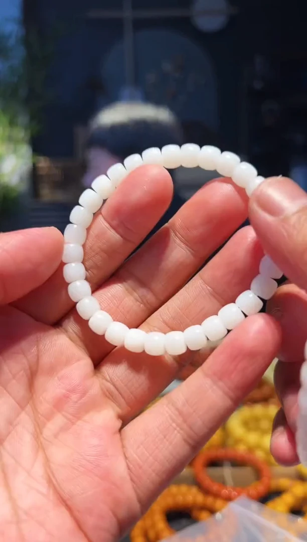 手串未镶嵌和田玉6+单圈
