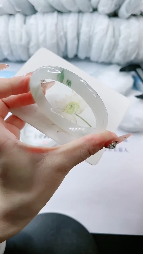 【闪购商品】石英质玉手镯未镶嵌多样性发货V401