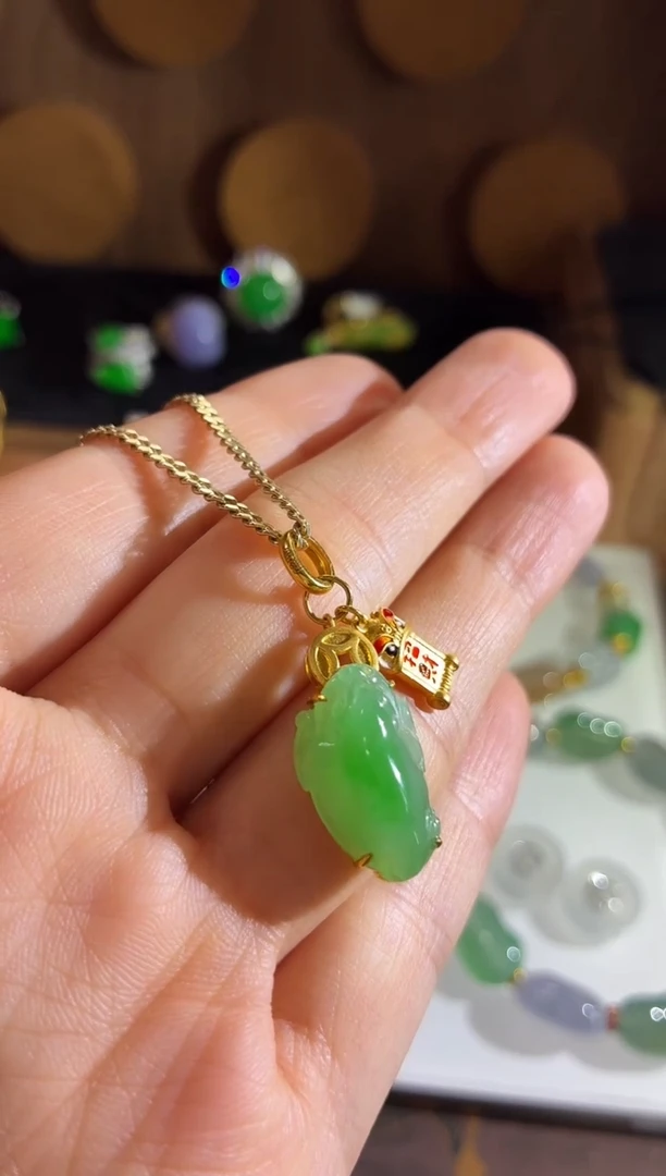 吊坠(不含链)18K金镶嵌翡翠吊坠