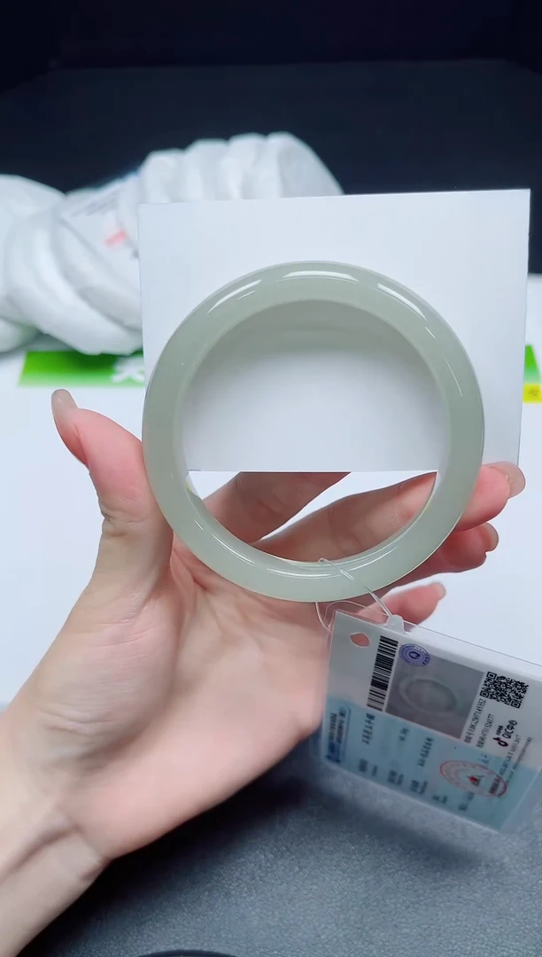 未镶嵌手镯石英质玉035-58