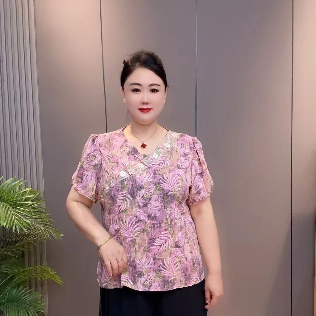 2025夏季新款时尚洋气V领设计感盘扣减龄遮肉上衣