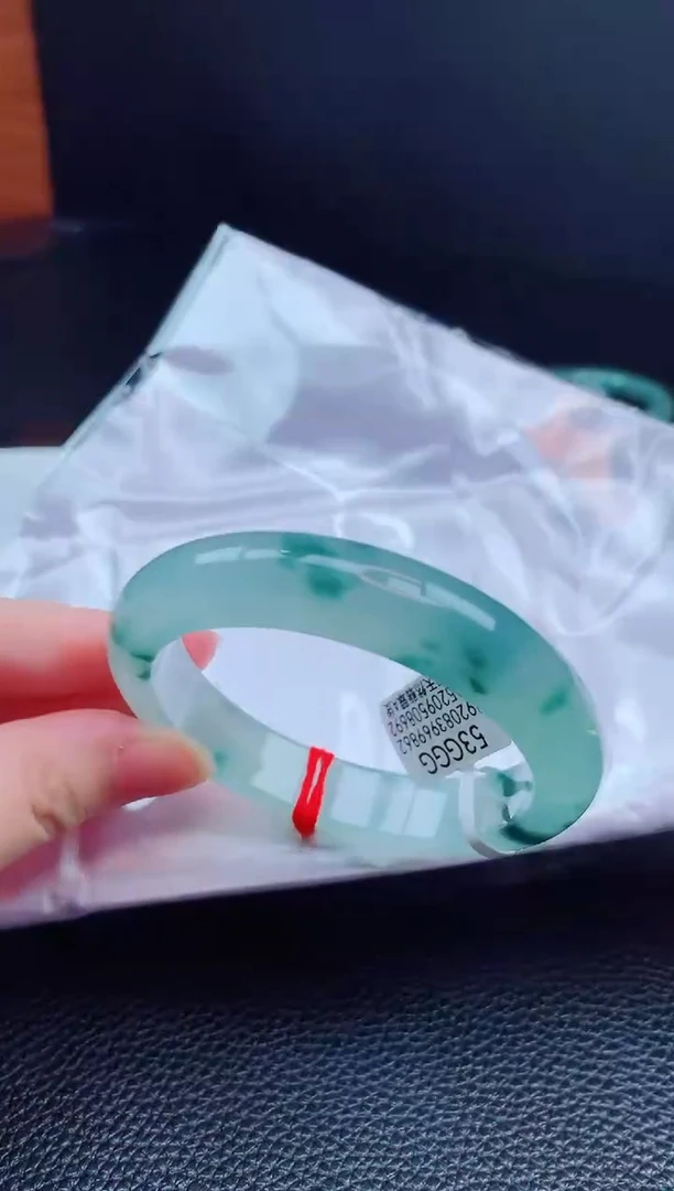 翡翠手镯未镶嵌缅甸天然翡翠A货手镯
