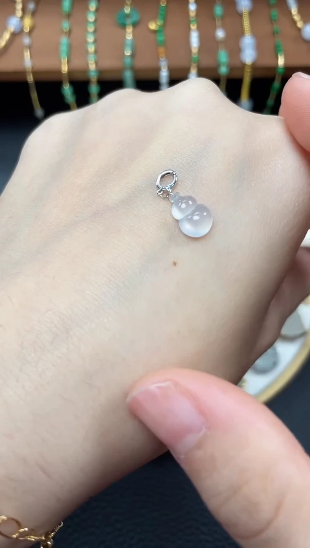 【闪购商品】翡翠吊坠(不含链)18K金镶嵌一个  JK715