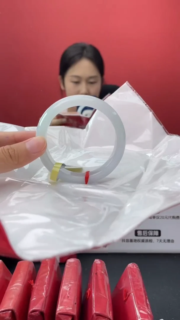 翡翠手镯未镶嵌5       圈口55