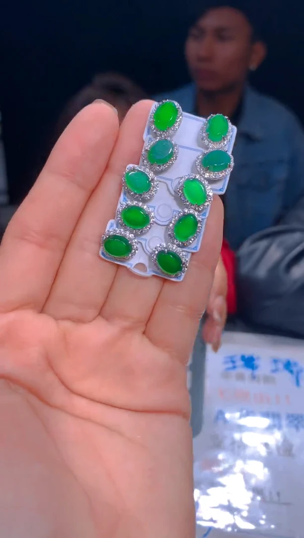 【闪购商品】定制翡翠未镶嵌19多样性发货（发其一）