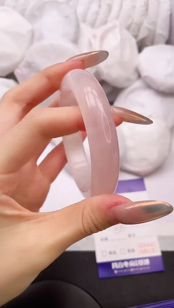 【闪购商品】石英质玉手镯未镶嵌4K106-58