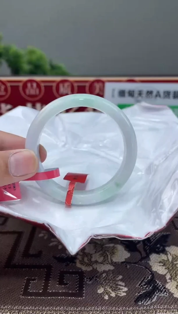 【闪购商品】翡翠手镯未镶嵌手镯7