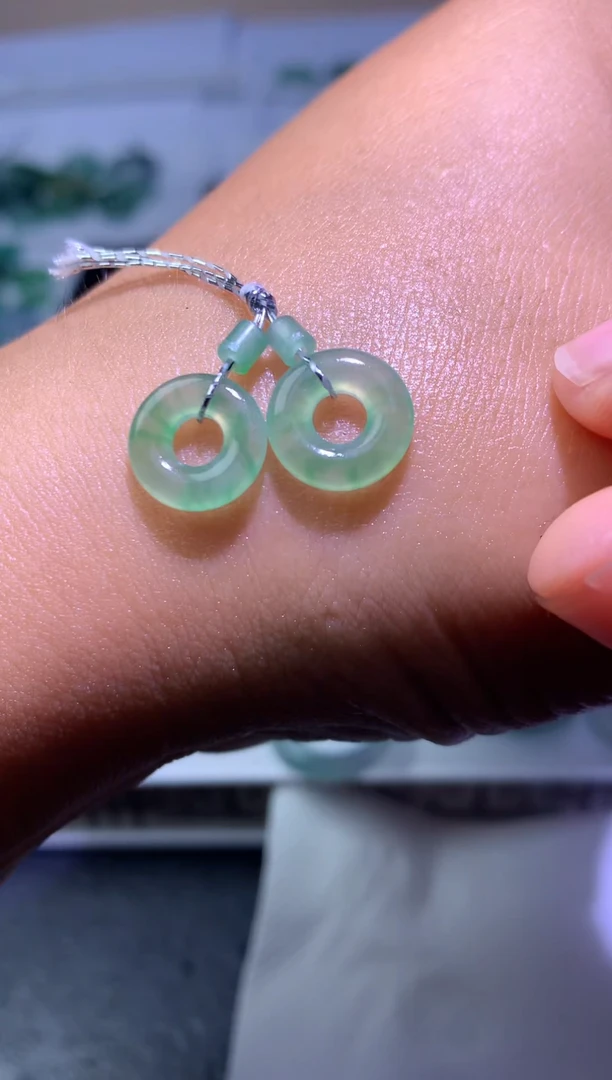 未镶嵌定制翡翠毛货