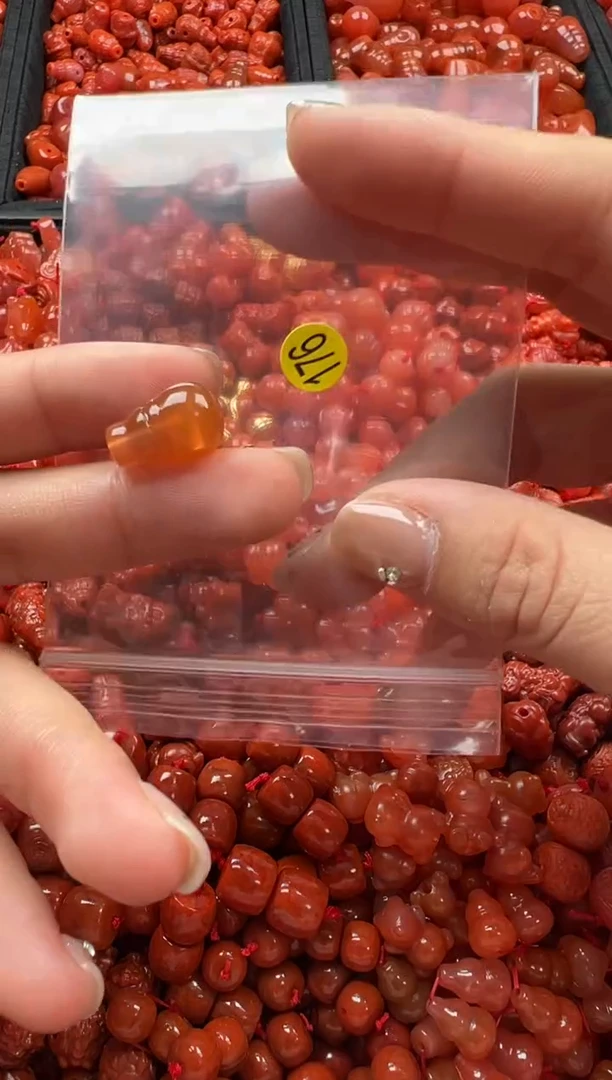 【闪购商品】南红玛瑙颈饰未镶嵌1