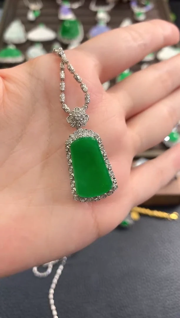 吊坠(不含链)18K金镶嵌翡翠b19