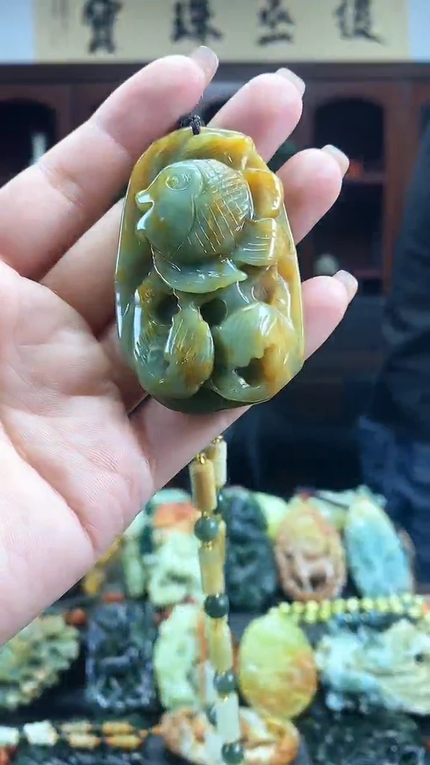 【闪购商品】蛇纹石玉吊坠未镶嵌·