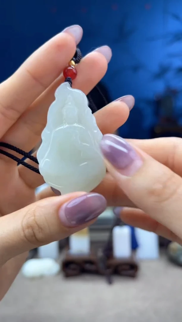 和田玉未镶嵌颈饰1