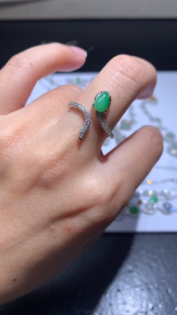 颈饰银S925镶嵌翡翠净货