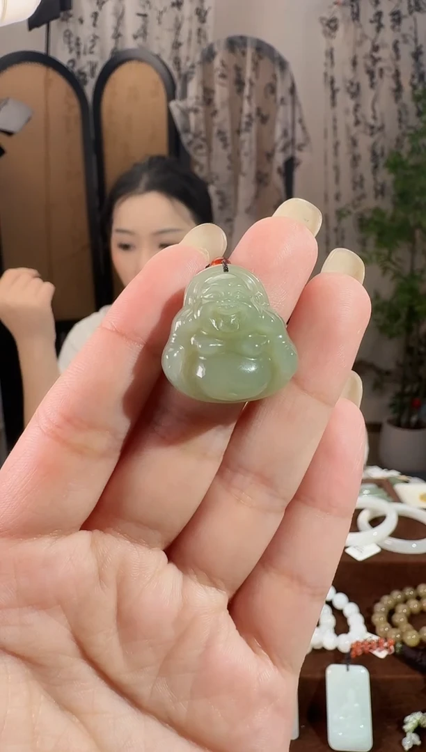 颈饰未镶嵌和田玉25湖水绿佛公