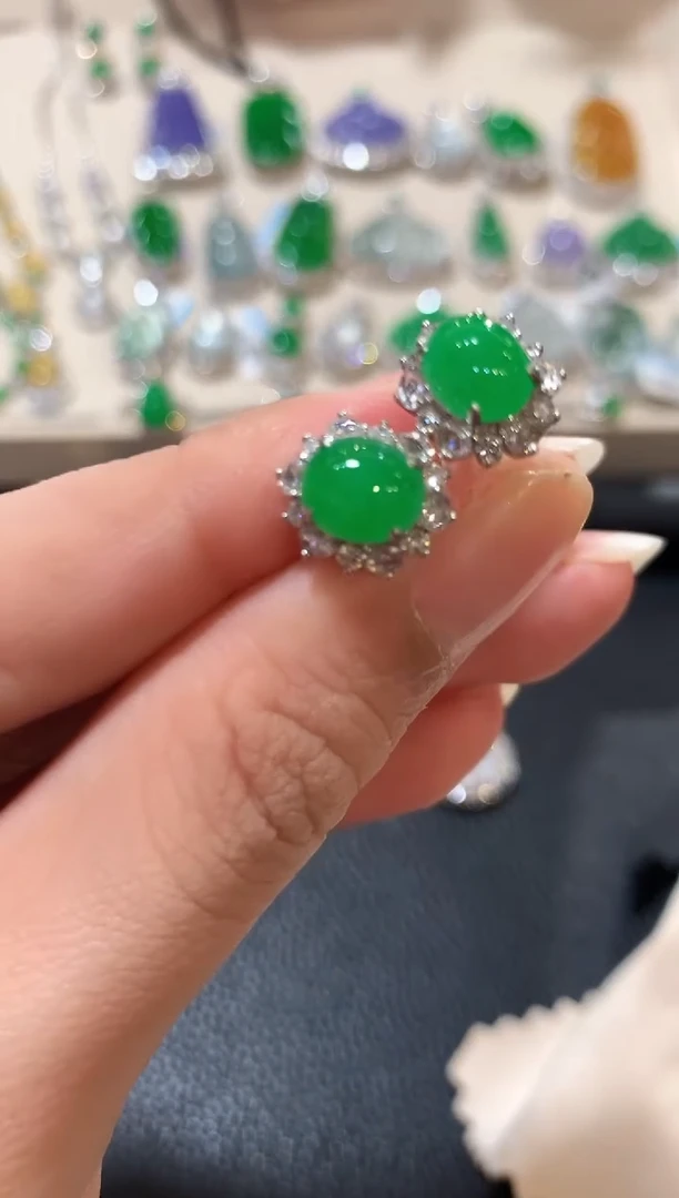 18K金镶嵌翡翠耳饰z182