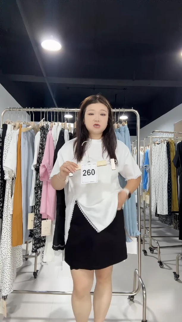 260-黑色牛仔半裙···
