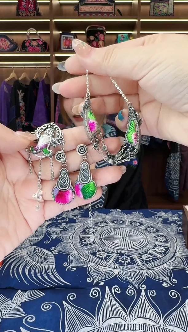 织绣59黔东南苗族刺绣