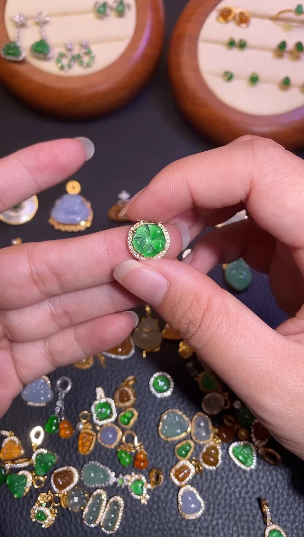 颈饰银S925镶嵌翡翠a货翡翠