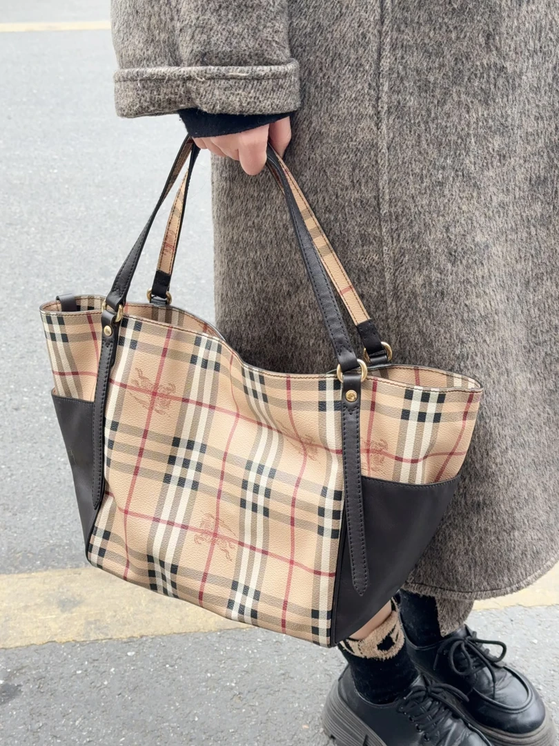 修复品BURBERRY/博柏利  巴宝莉格纹单肩托特/ZH10408544/8544